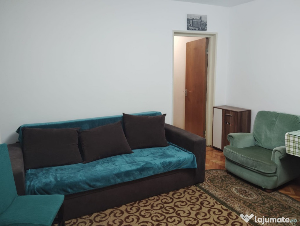 Inchiriez apartament de 3 camere Piata Veteranilor langa metrou troleu