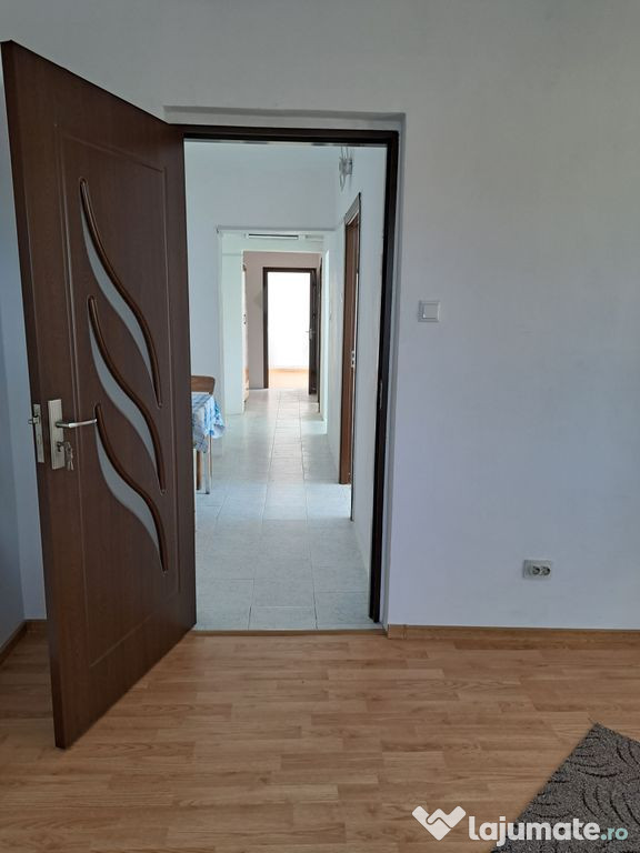 Apartament 4 cam dec Port, et 4/5,St 100mp,3 balcoane