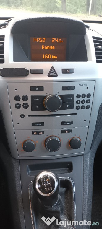 Vând Opel Zafira