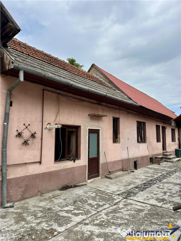 Casa saseasca cu sura si 900mp teren, Prejmer, Brasov