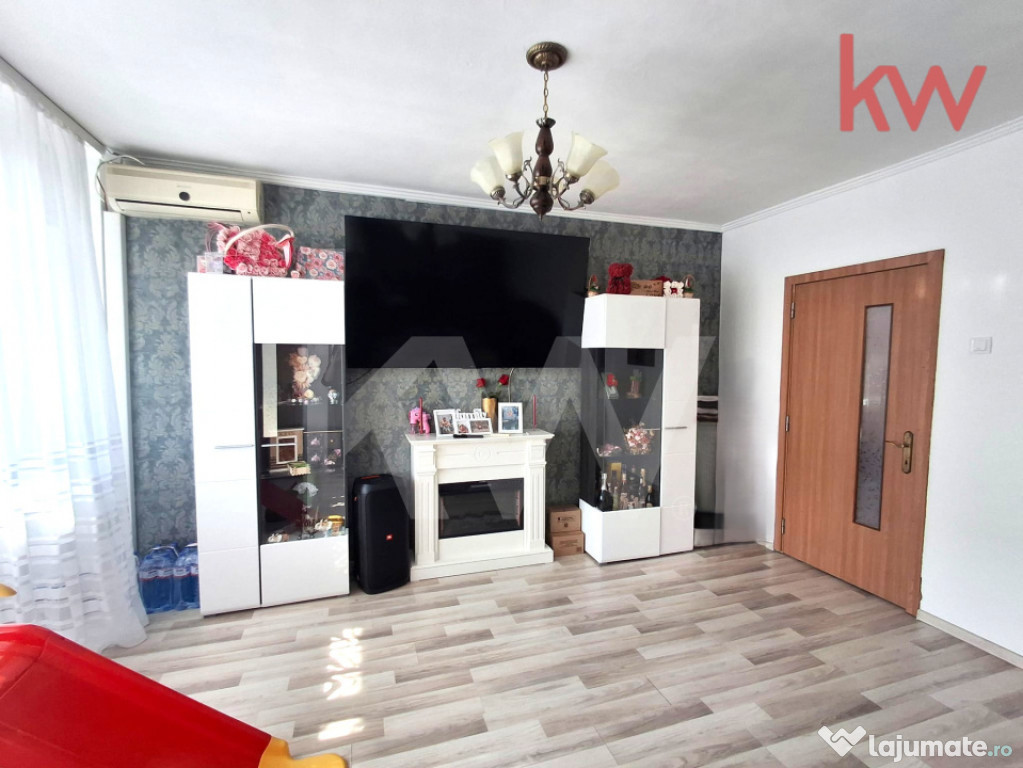Apartament 1 Mai, 76 mp, et. 1