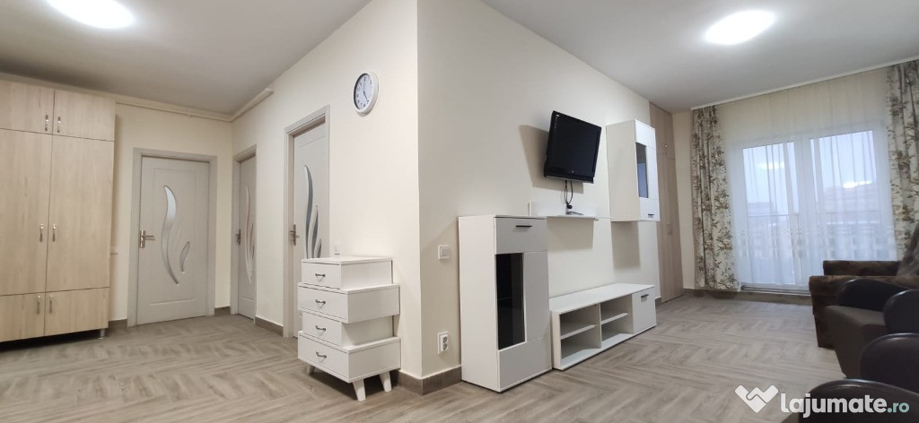 PF ofer spre inchiriere,apartament cu 2 camere,inclusiv parcare