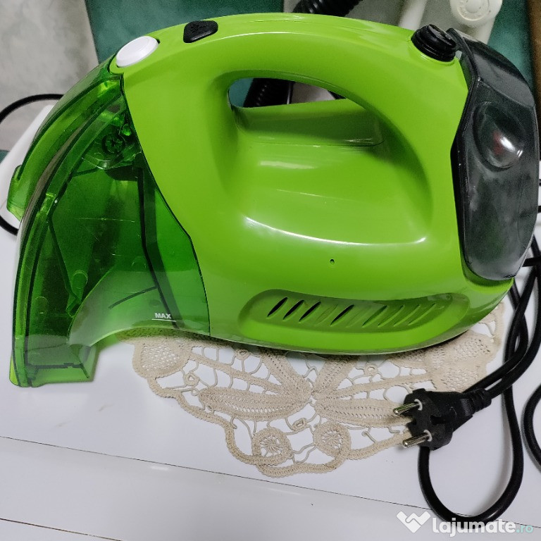 Vând aspirator pt. tapiterii.
