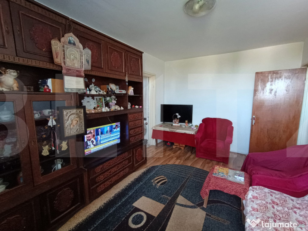 Apartament 3 camere,Apusului