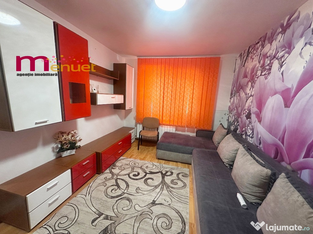 Apartament 3 camere,str.Alunisului,etaj 1