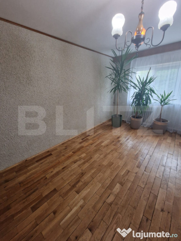 Apartament 2 camere, decomandat, 52 mp, etaj intermediar, zo