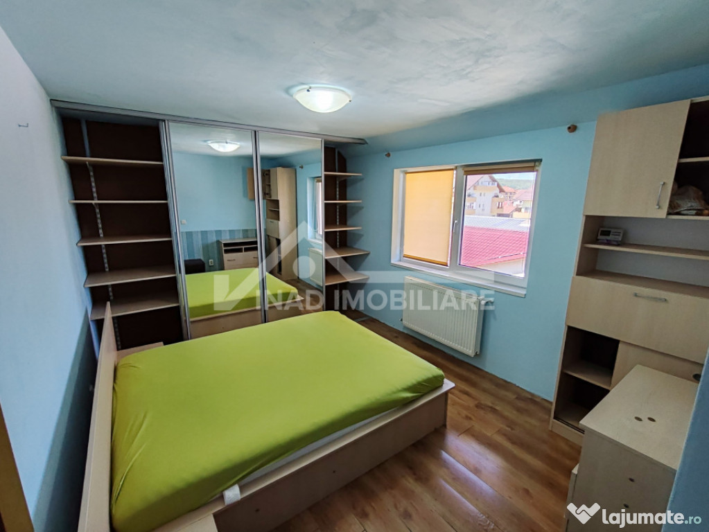 Apartament cu 2 camere decomandate, parcare, Str. Profesor