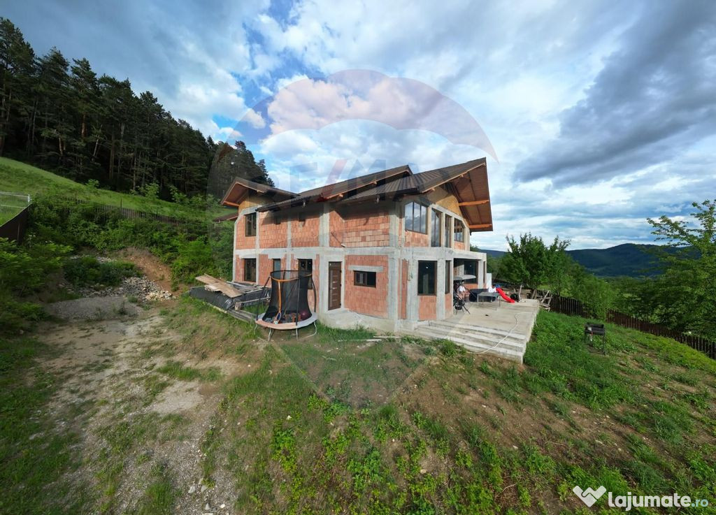 Casă de vânzare – Bistrița, zona Alexandru cel Bun