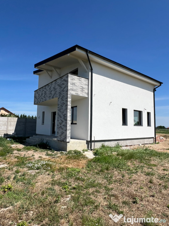 Casa semifinisata / teren 664mp / Decebal - Vetis