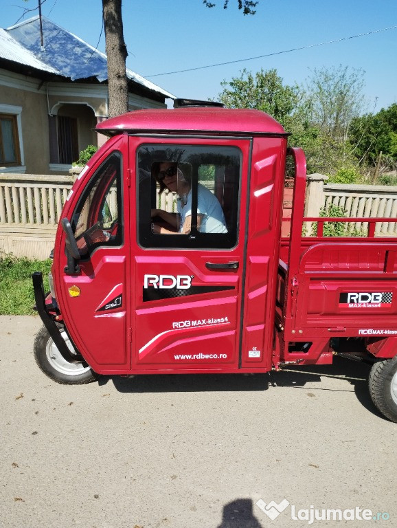 Triciclu electric basculabil cu cabină