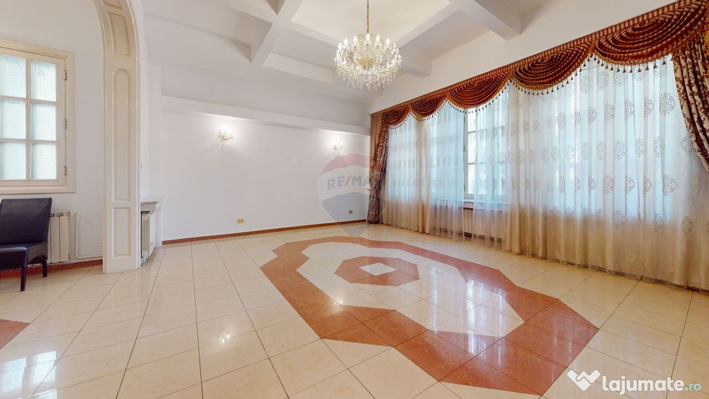 Spatiu deosebit | Destinatie mixta | Locuri parcare | 13 ...