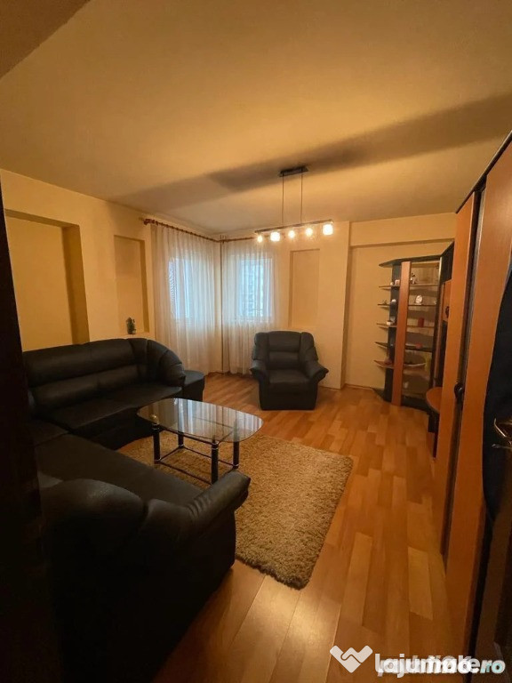2 camere in zona Complexului Studentesc
