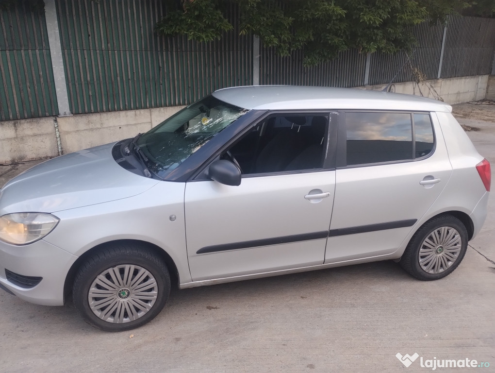 Vând Skoda Fabia 2011