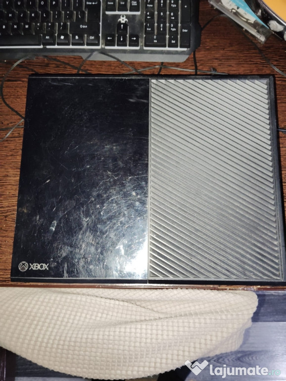Vând Xbox One....