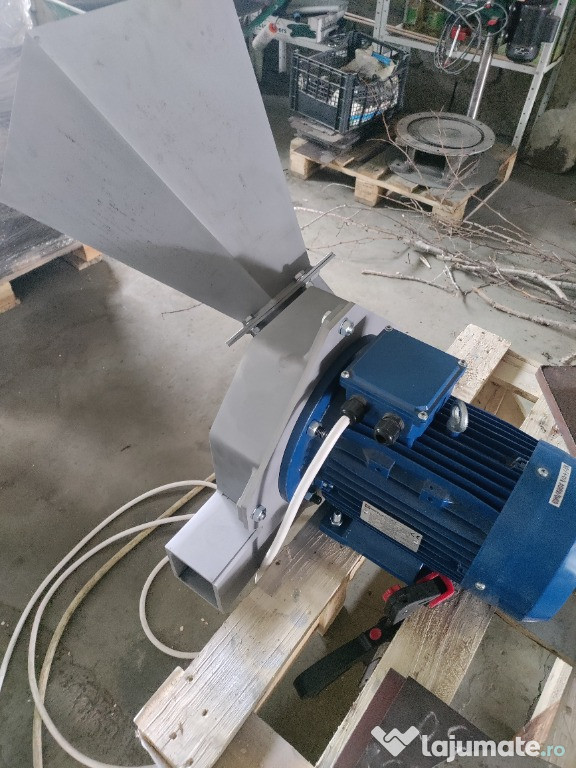 Tocator de crengi motor 3 kw