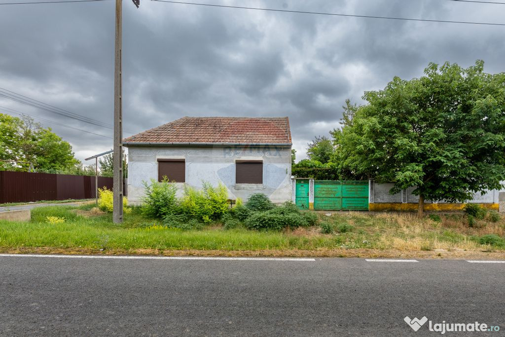 Casă cu 3 camere de vânzare