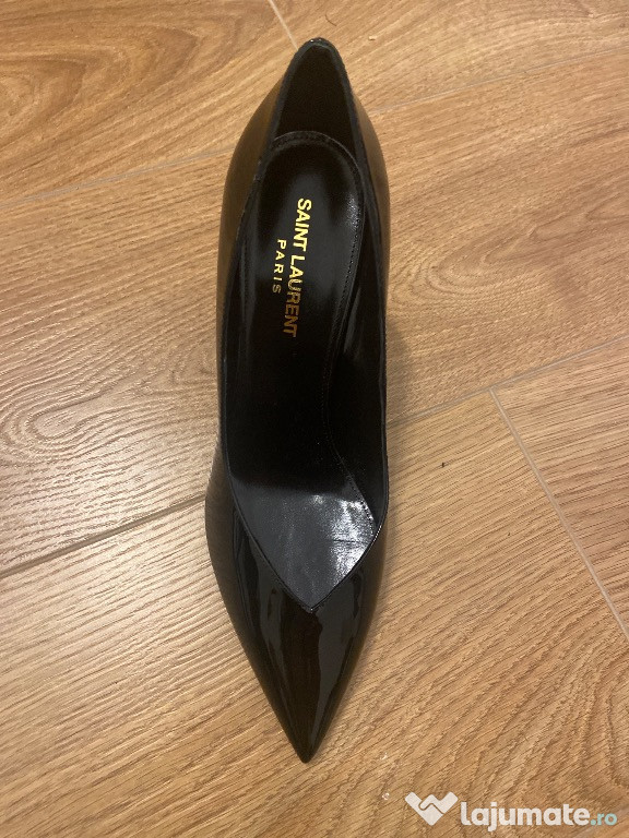 Pantofi Yves Saint Laurent