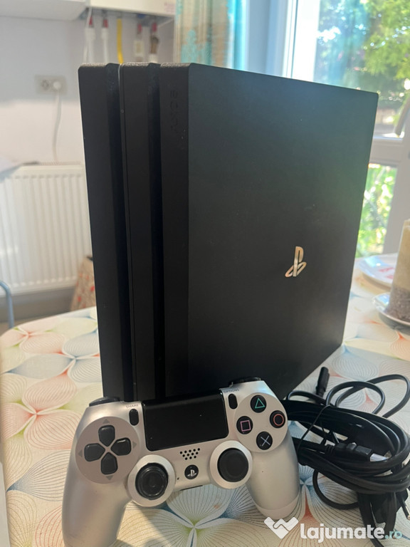 Ps4 pro și ssd perfect funcțional
