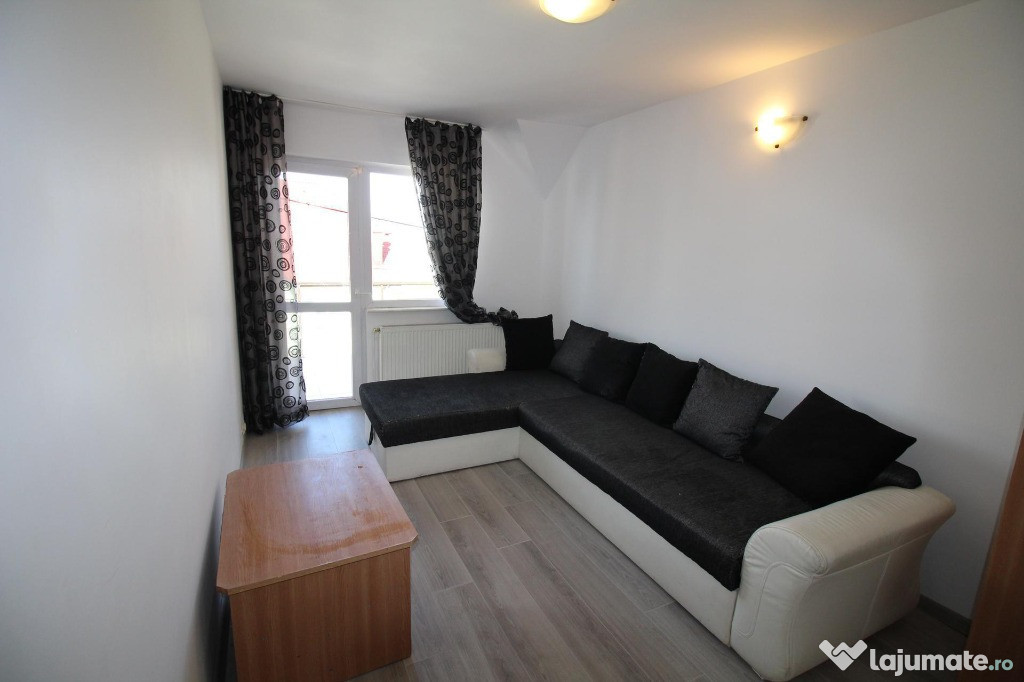 INCHIRIEZ apartament 4 camere , renovat,zona Strand