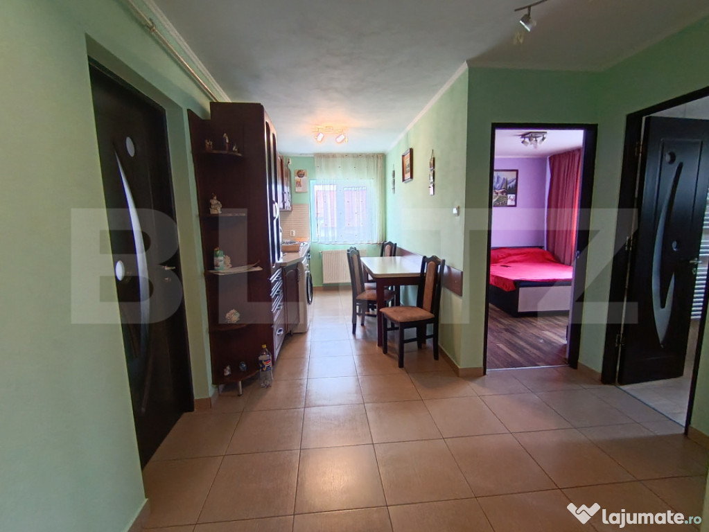 Apartament 3 camere în suprafață de 65 mp