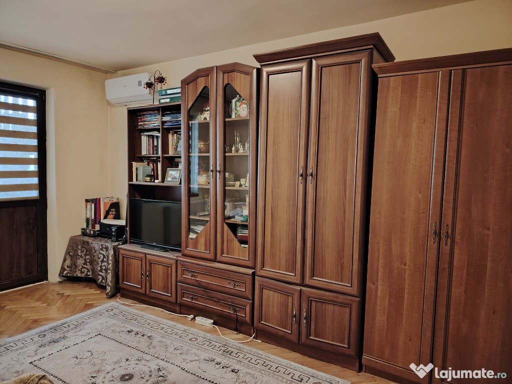 Apartament 2 camere decomandat etaj 1