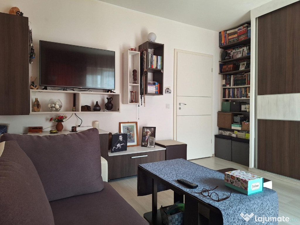 Apartament 2 camere, decomandat - zona Avantgarden