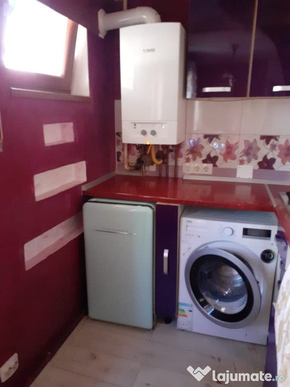 Vand apartament cu 2 camere in Deva, zona Dacia, parter, mobilat