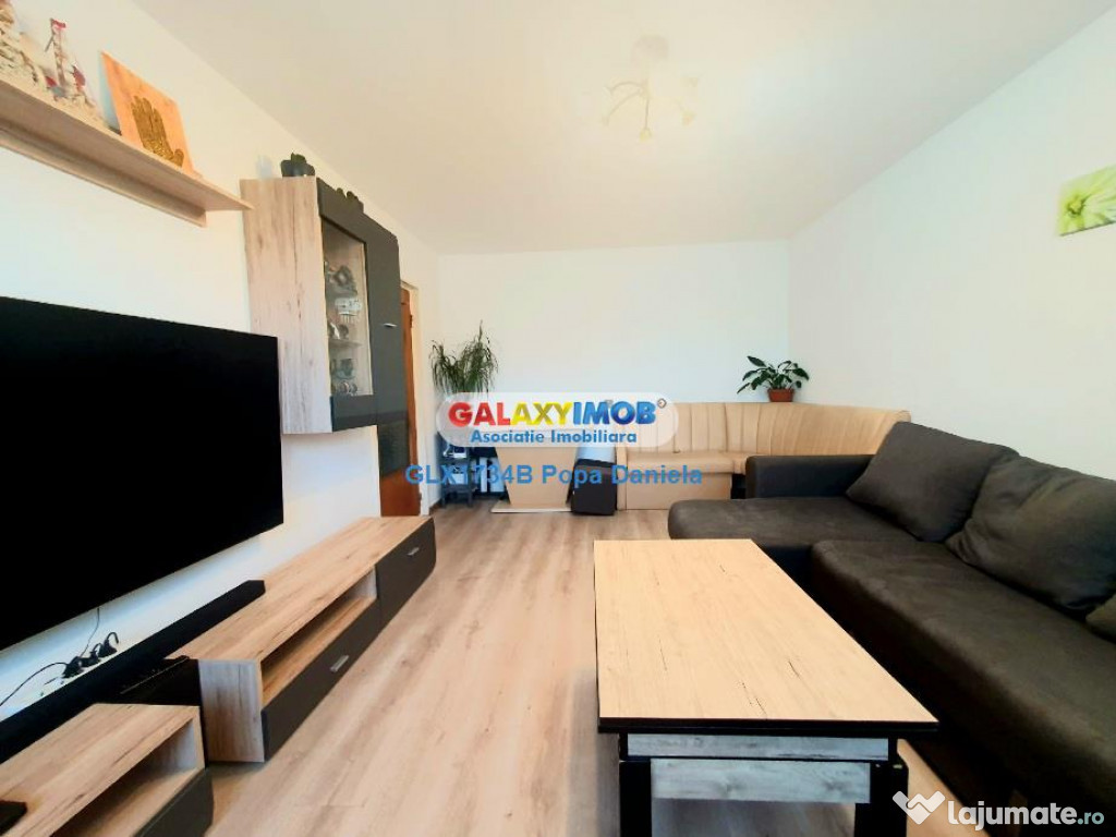 3 camere decomandat, Bdul 1 Decembrie - Scoala 82
