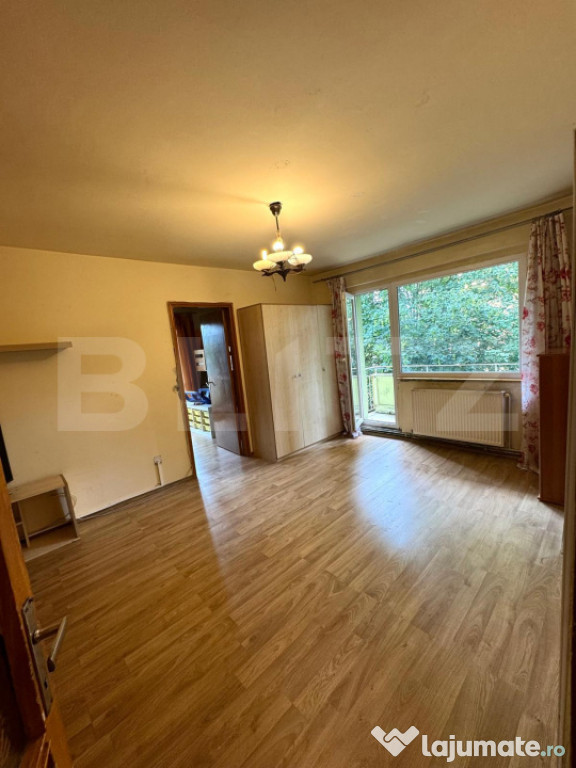 Apartament de vanzare, 3 camere, 67 mp, etaj intermediar, zo