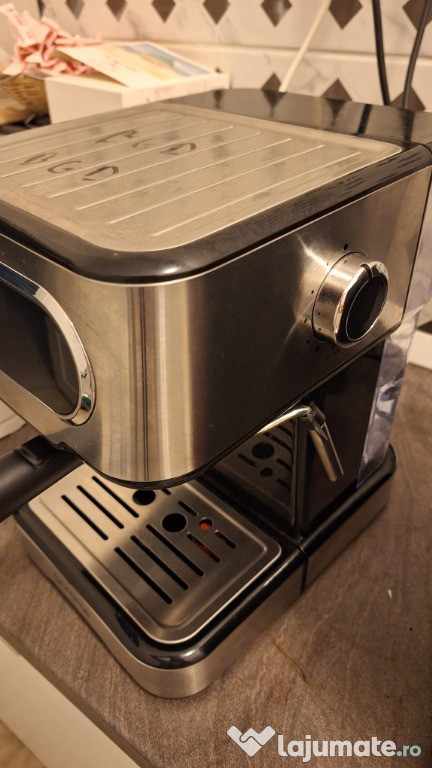 Espressor manual GORENJE ESCM15DBK, 1.5l, 1100W, 15 bar, sistem Cappuc