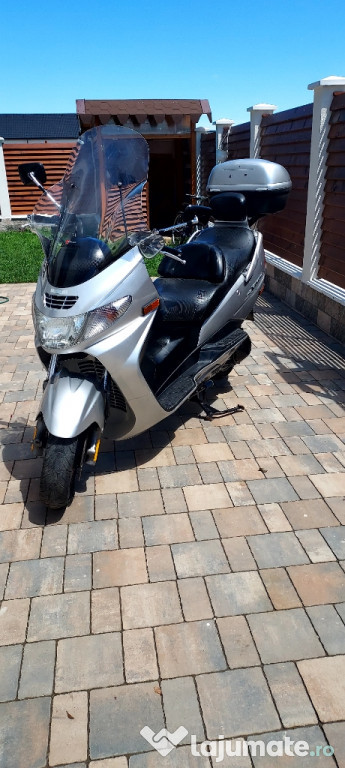 Scuter Suzuki Burgman AN400