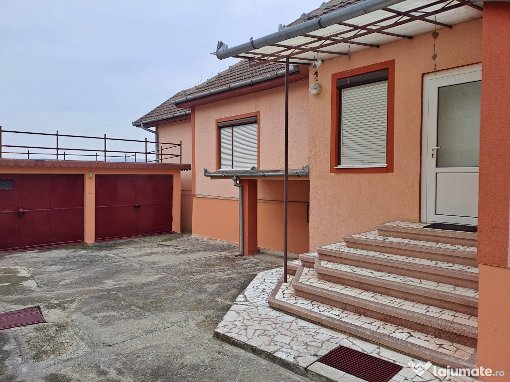 Casa de vanzare in oras Hunedoara(D+P/5camere/2bai),zona Chizid,541mp