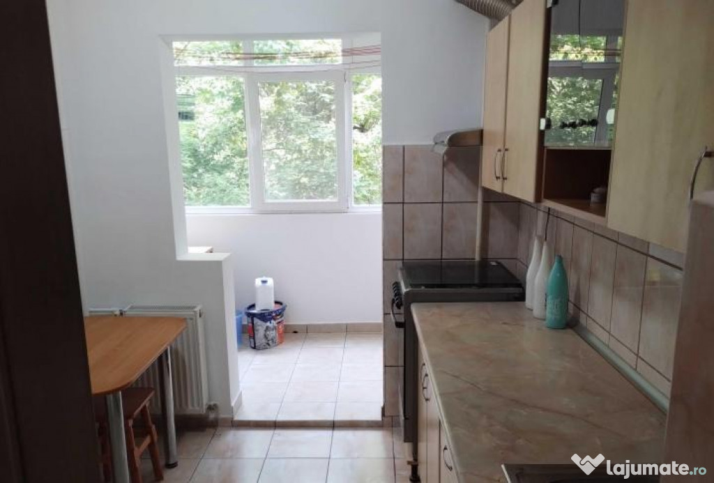 Apartament 3 camere, Zona Aparatorii Patriei