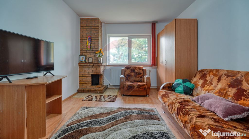 Apartament cu 3 camere de vânzare în zona Central