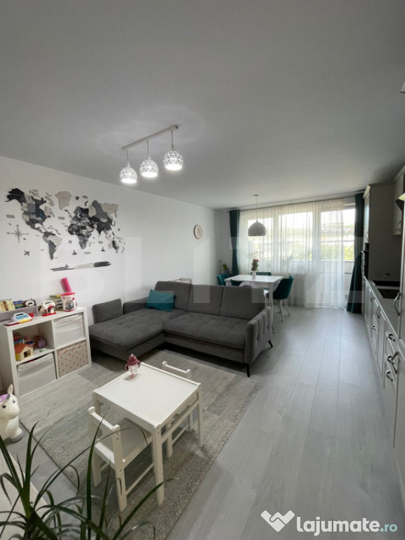 Apartament la cheie, 3 camere, 72 mp, parcare, zona Pod Ira/
