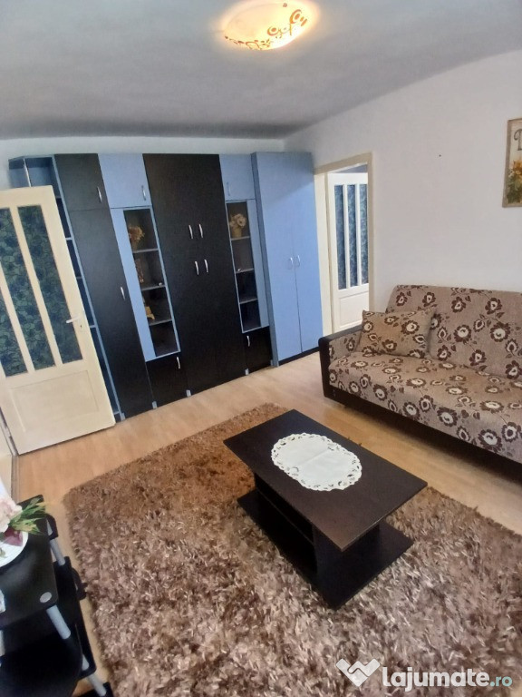 Apartament 2 camere de inchiriat, zona Decebal