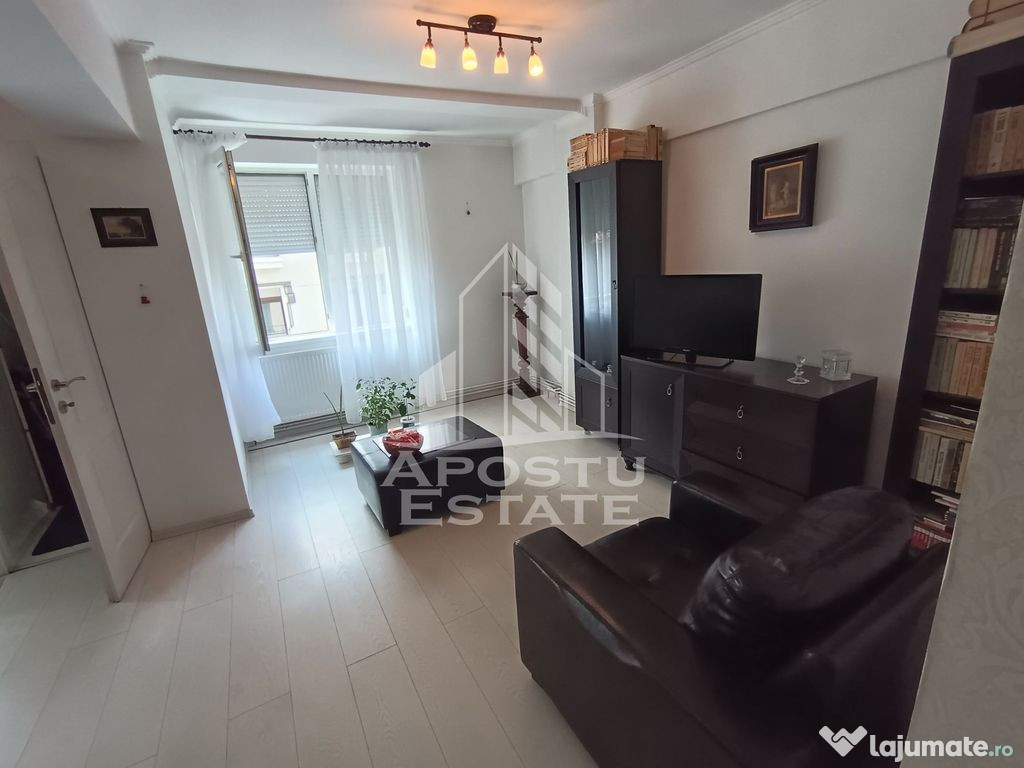 Apartamant 2 camere in centrul orasului centrala proprie,...
