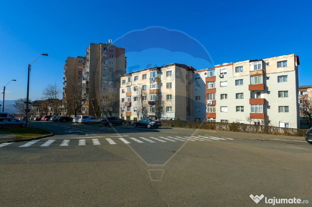 Apartament 2 camere de vanzare, Hunedoara