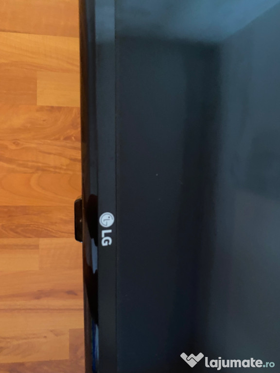 Tv LG smart cu ecran stricat