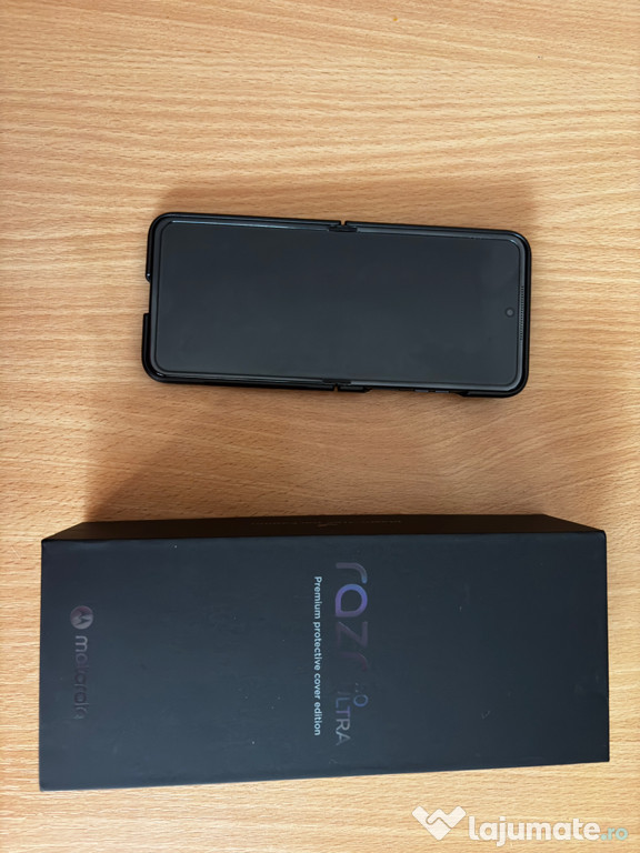 Motorola razr 50 Ultra în garanție, Midnight Blue 12+512 GB