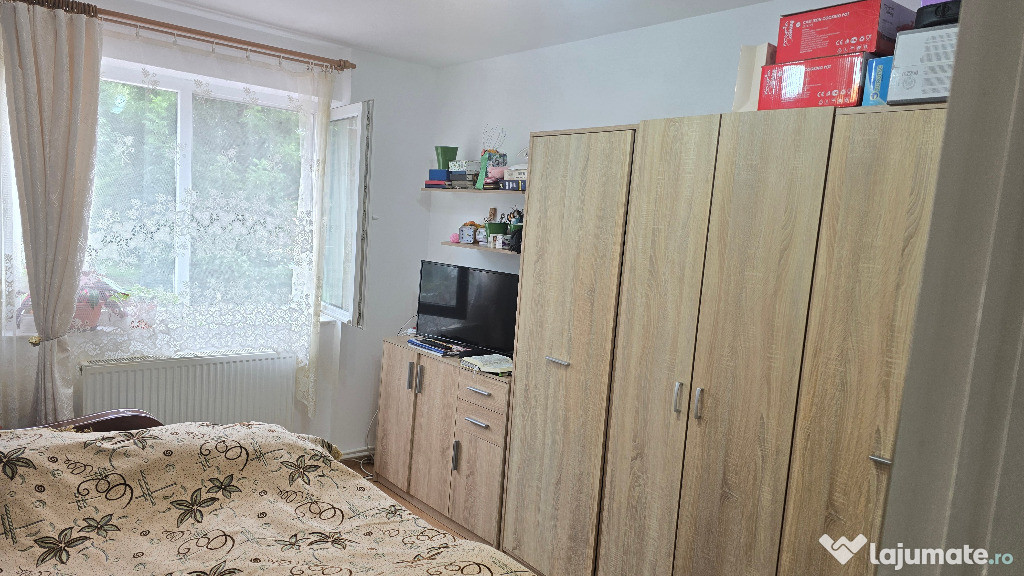 Vand apartament cu 2 camere decomandat in Deva, zona Salcamilor, et 1