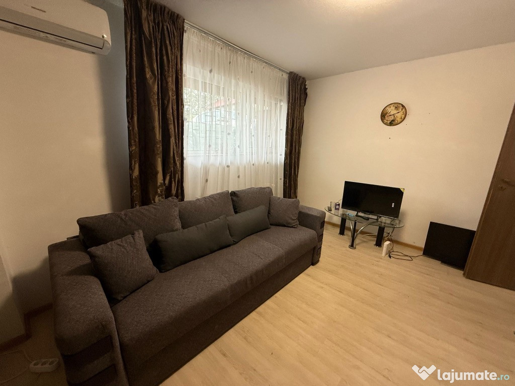 Garsonieră complet utilată,parcare inclusă,acces rapid către București