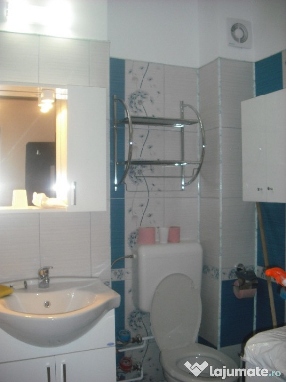 Apartament 2 camere de inchiriat, zona Romanilor - Boul Rosu Arad
