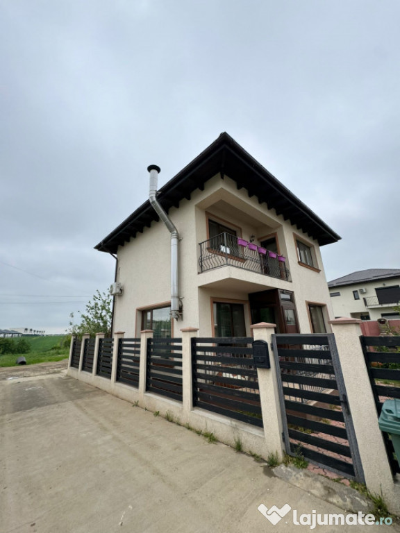 Casa 3 camere Tunari