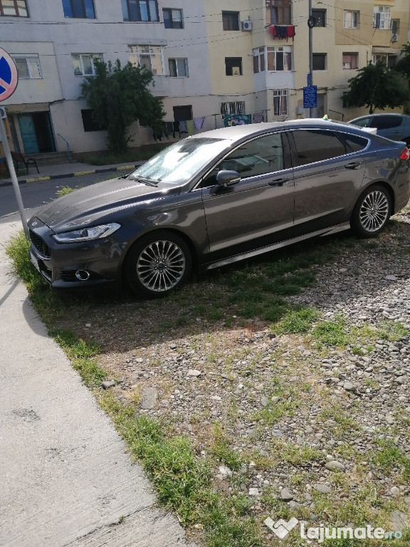Vând ford mondeo