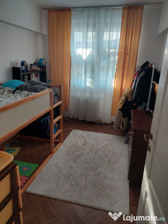 APARTAMENT 3 CAMERE, DECOMANDAT, SOS.GIURGIULUI/LUICA
