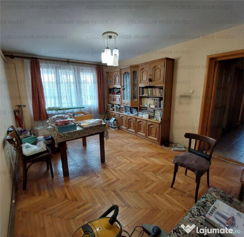 Apartament 4 camere, decomandat - zona Tractorul
