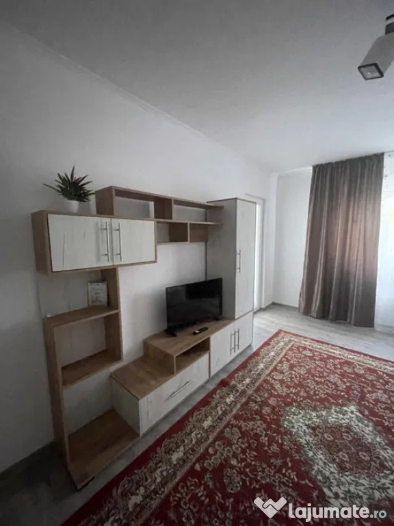 Apartament 2 camere decomandat, Nicolina, etajul 3