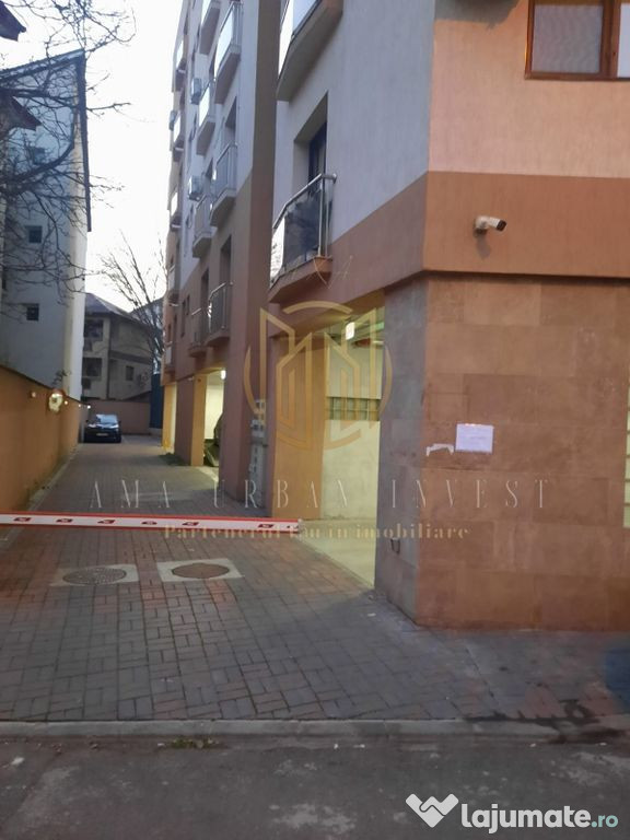 Fizicienilor vand loc parcare 6500 euro