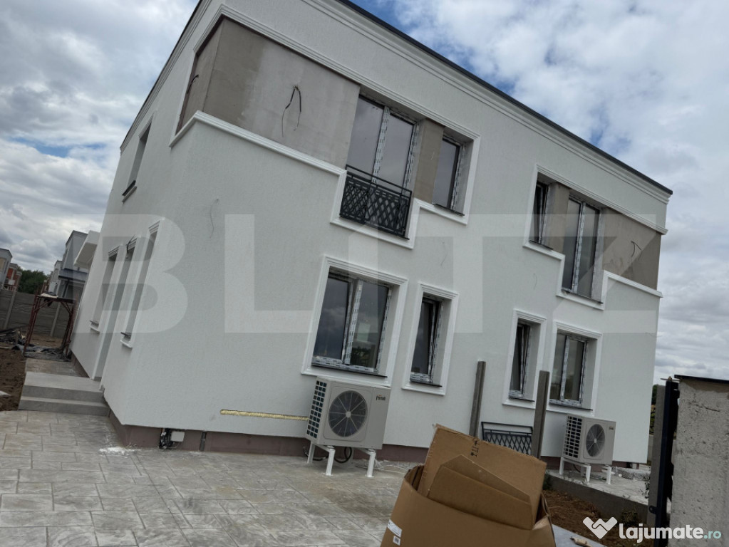 Duplex cu 4 camere, de vanzare in Bucovat!
